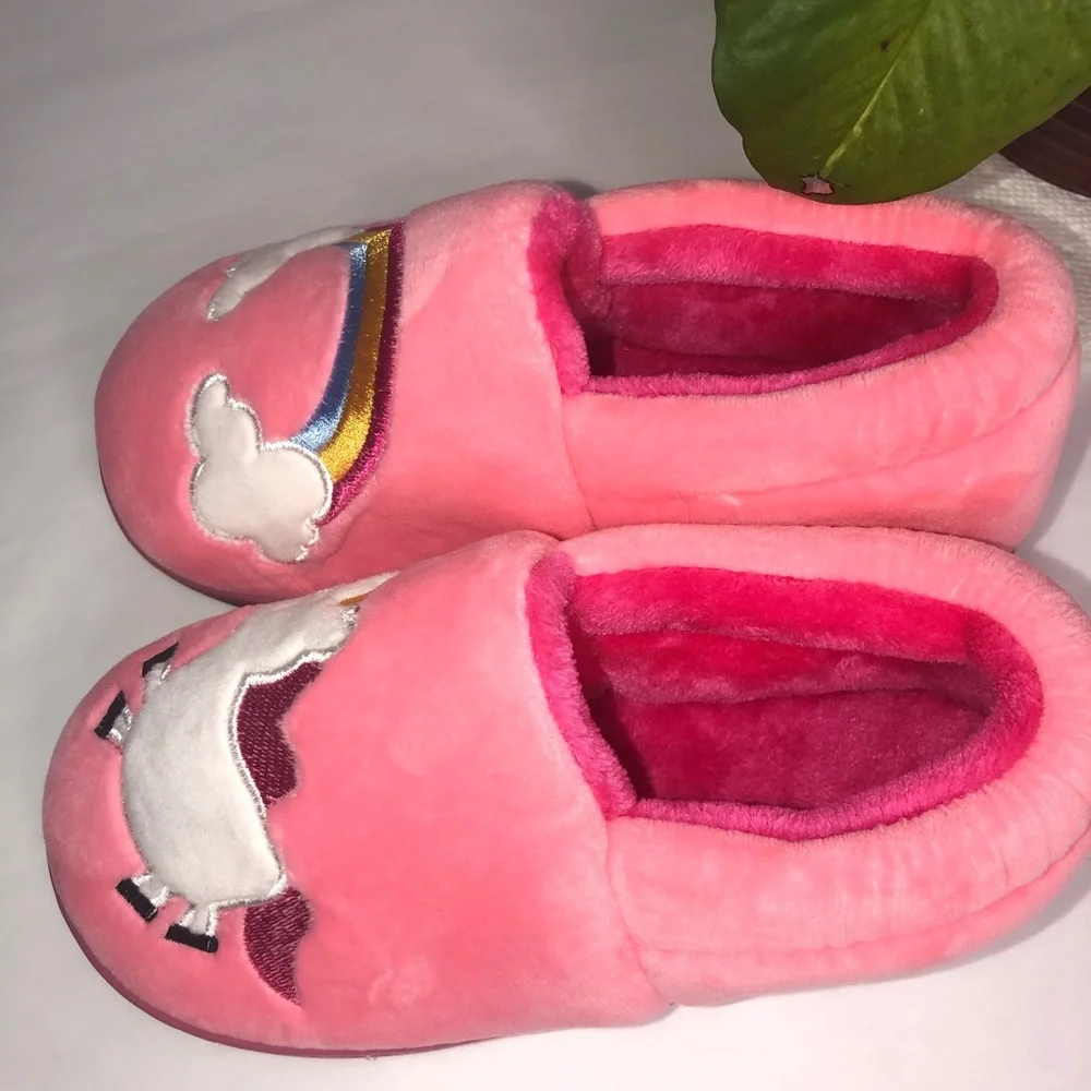 NWOT Girls Pink Slippers Euro Size 21/ US Size‎ 5.5